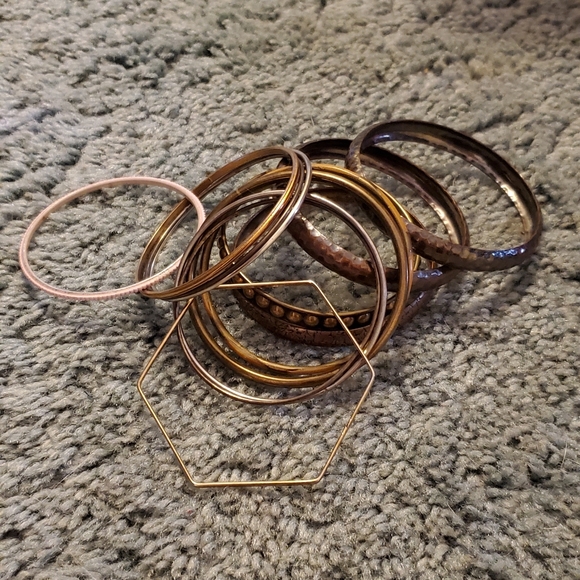 LOT of 13 Mixed Bangle Bracelets - Picture 6 of 9